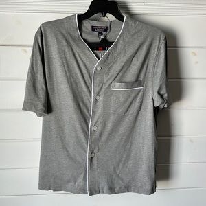 Roundtree and Yorke Sleepwear